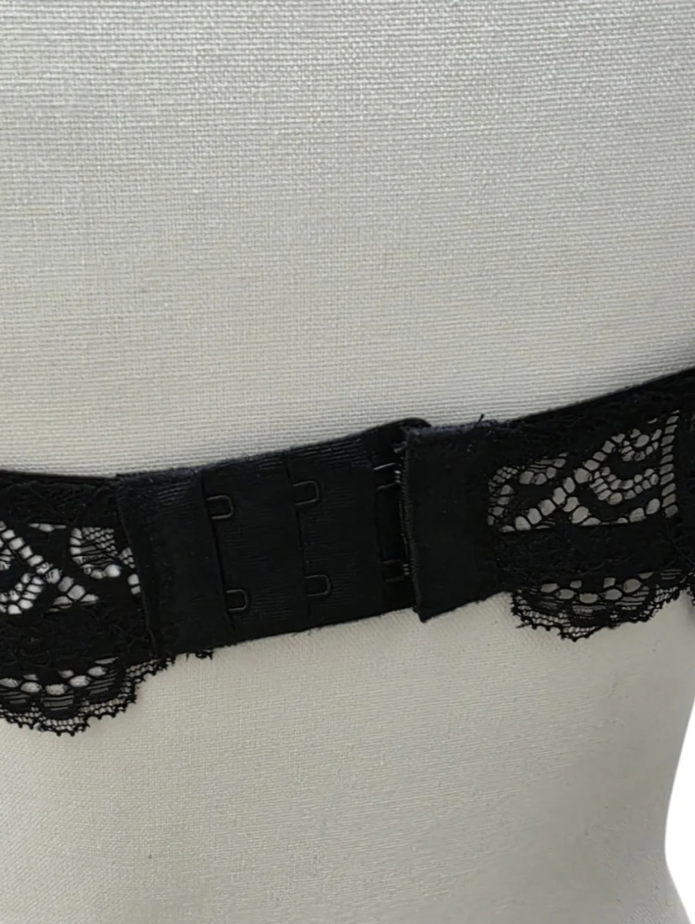 Adore Me 34D Lace Unlined Underwire Bra EUC Sexy Sheer Lingerie